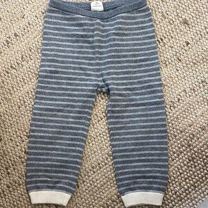 Egg by Susan Lazar leggings